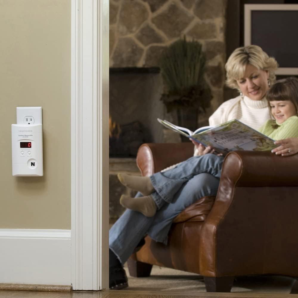 Kidde Carbon Monoxide Detector, Plug In Wall with 9-Volt Battery Backup, Digital LED Display - 6 Pack