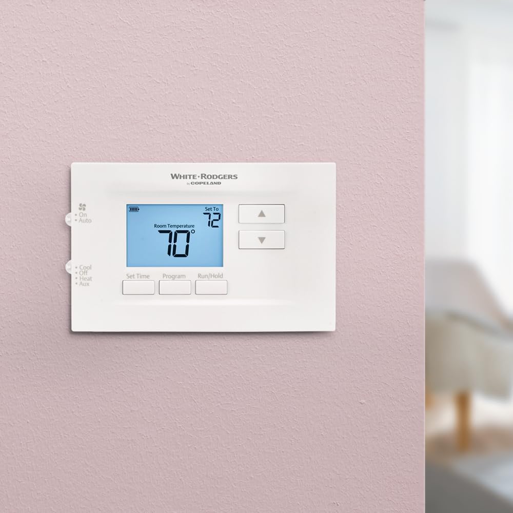 70 Series, 7 Day Programmable, Heat Pump (2H/1C) Thermostat White