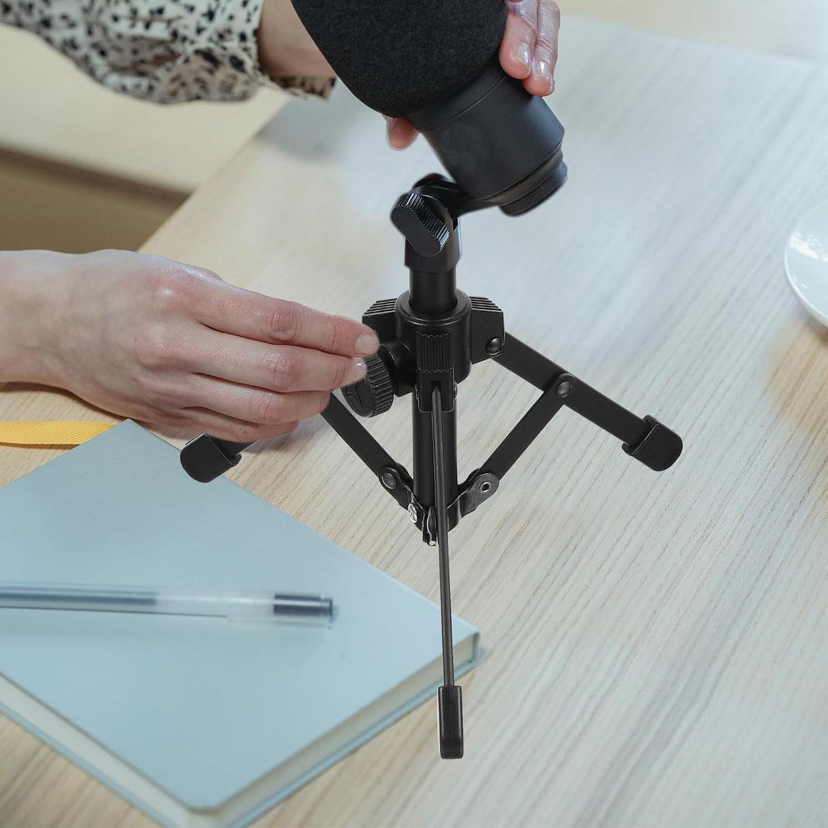 Microphone Metal Tripod Stand Foldable Adjustable Desktop