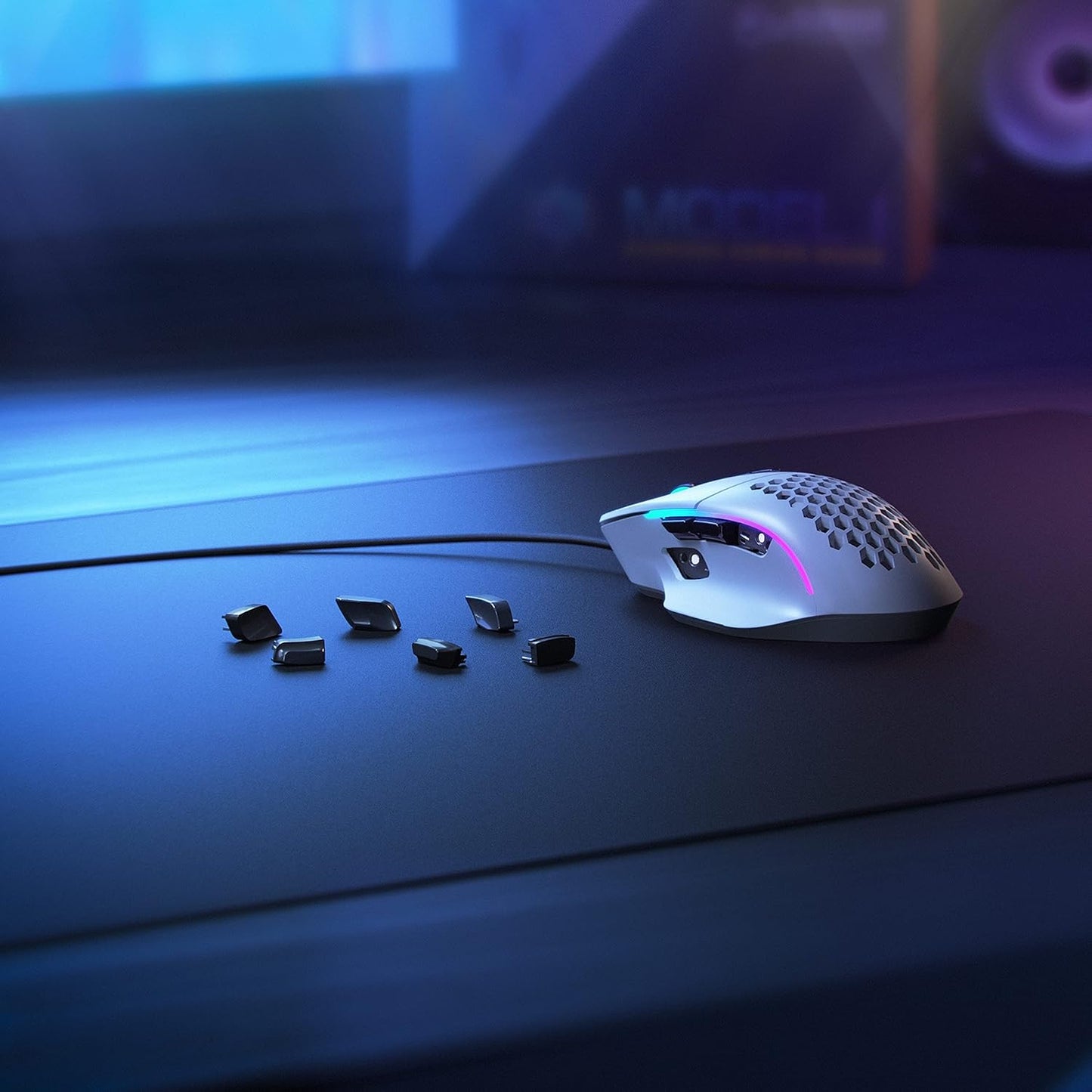 GLORIOUS Gaming Model I Wired Gaming Mouse - 69g Superlight, 2 Swappable Buttons, RGB, PTFE Feet, 9 Programmable Buttons, Side Thumb Rest - White