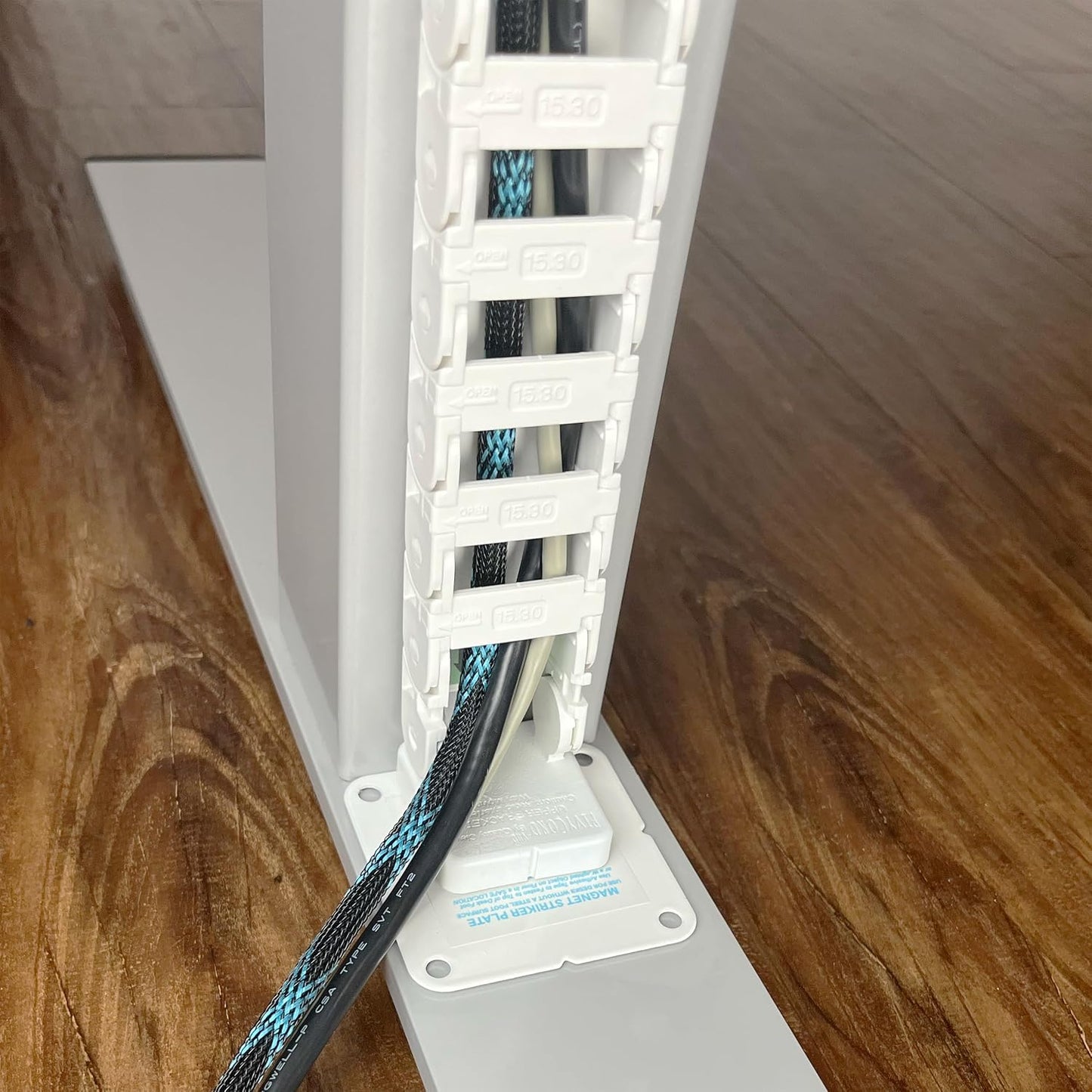 PivyCord-Vez Flex Chain Raceway Cable Management Solution for Sit-Stand Variable Height Desks, Flexible Cable Raceway to Hide, Organize and Protect Wires and Cables, White