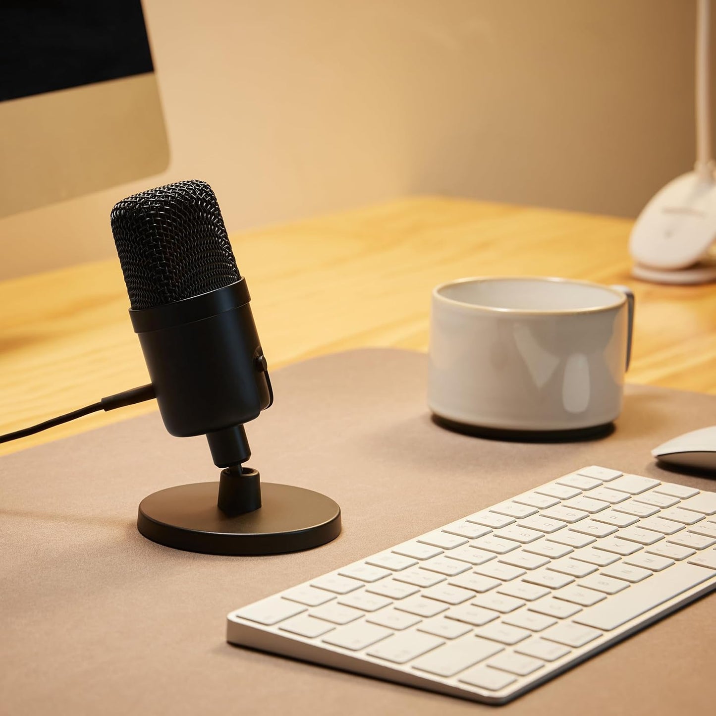 Amazon Basics Condenser Microphone for PC, Cardioid Pickup, USB Mic for Streaming, Recording, and Podcasting, 360° Adjustable Stand, Plug and Play, 5.8" x 3.4", Black
