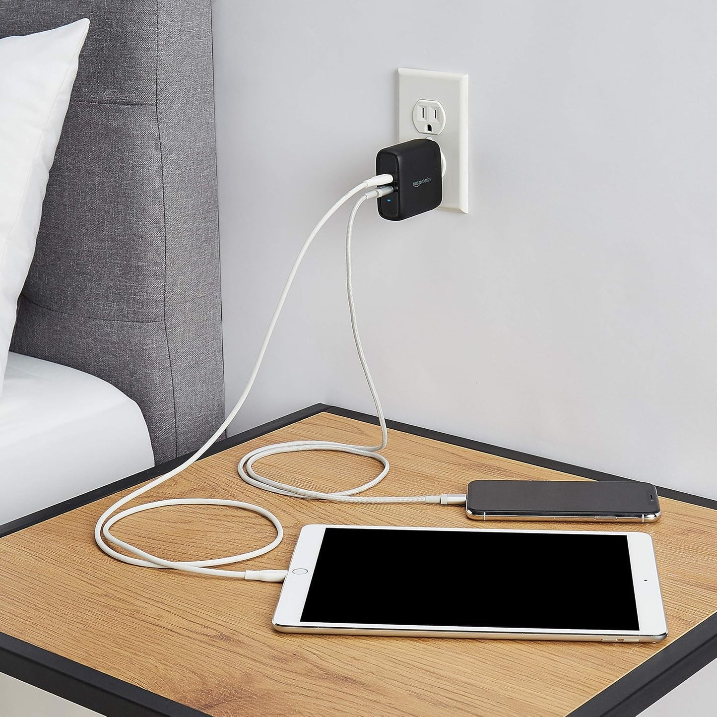 Amazon Basics 36W Dual Port USB-C Wall Charger with Power Delivery, Foldable Plug, for Tablets & Phones (iPhone 15/14/13/12/11/X, iPad, Samsung, and More), Non-PPS, 2.34 x 2.21 x 1.09 inches, Black